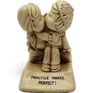 Vintage 1974 Paula Kissing Couple Figurine W-384 Practice Makes Perfect Statue